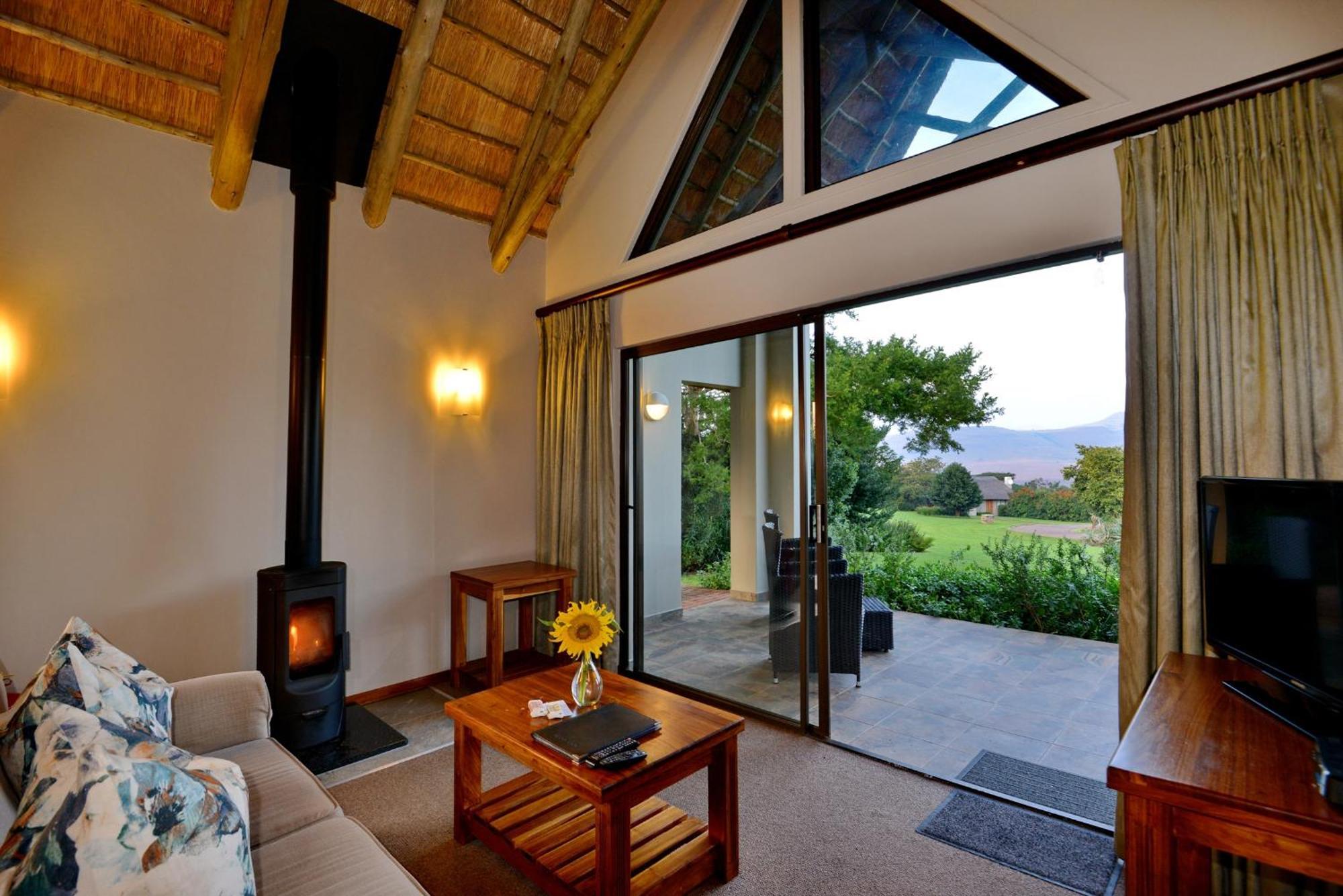 Montusi Mountain Lodge Bonjaneni المظهر الخارجي الصورة