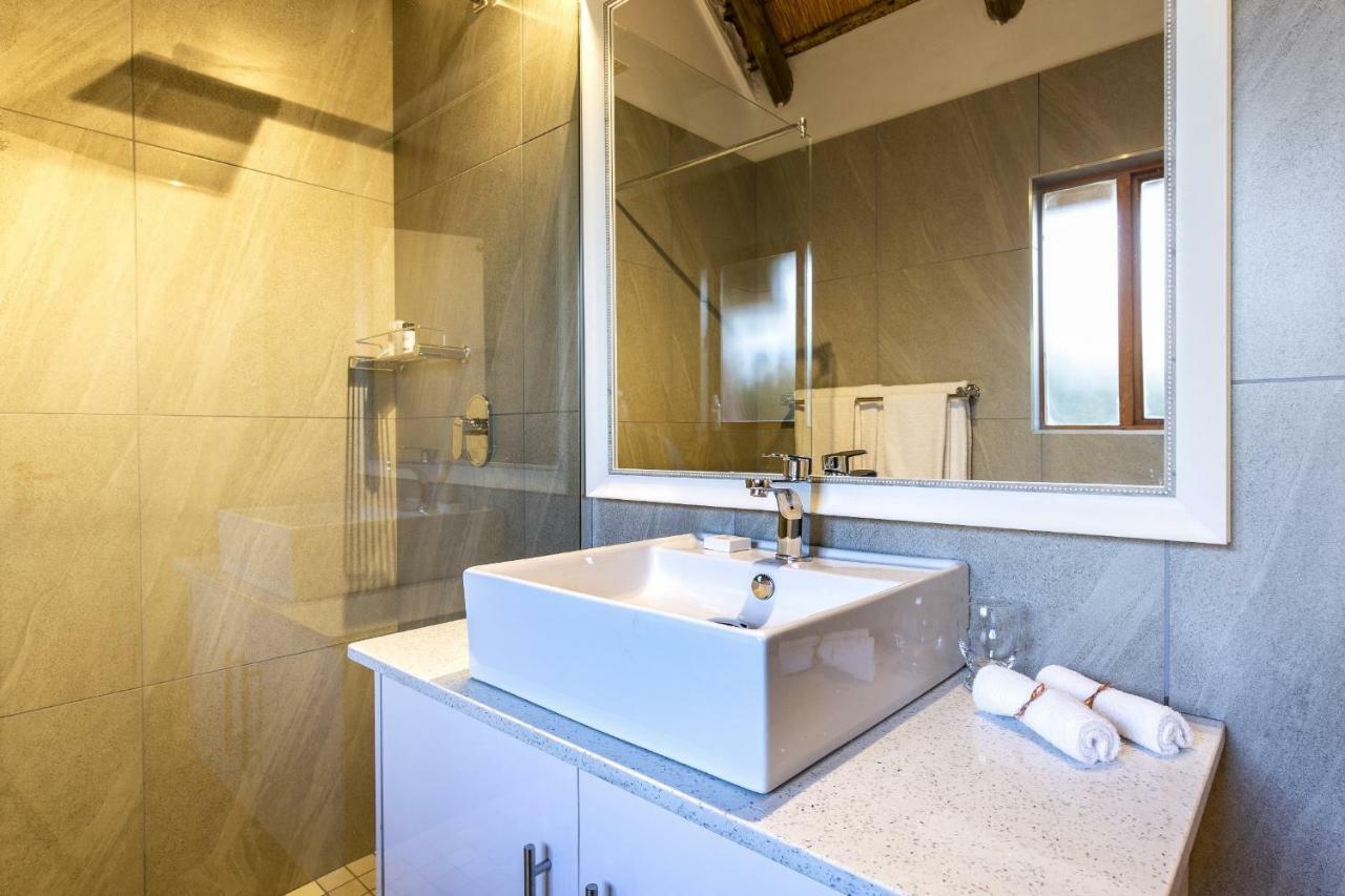 Montusi Mountain Lodge Bonjaneni المظهر الخارجي الصورة